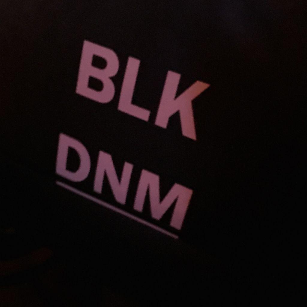 BLK DNM